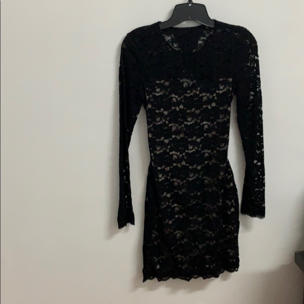 Lace black bodycon dress